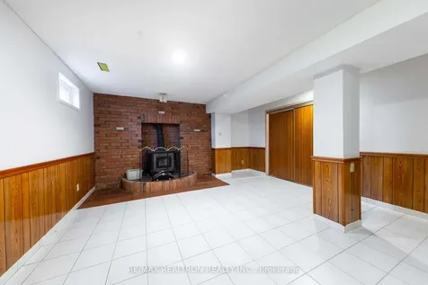 73 Saddle Tree Crescent Vaughan ON L4L 3X4