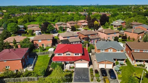 73 Saddle Tree Crescent Vaughan ON L4L 3X4