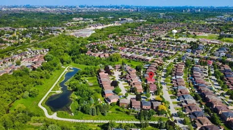 73 Saddle Tree Crescent Vaughan ON L4L 3X4