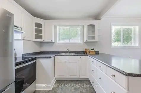 384 Watson Drive Whitchurch-stouffville ON L4A 6L1