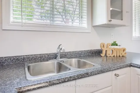 384 Watson Drive Whitchurch-stouffville ON L4A 6L1