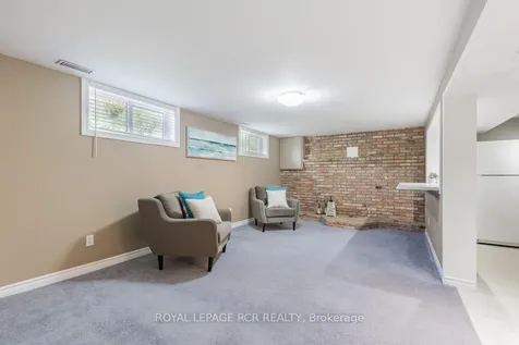 384 Watson Drive Whitchurch-stouffville ON L4A 6L1