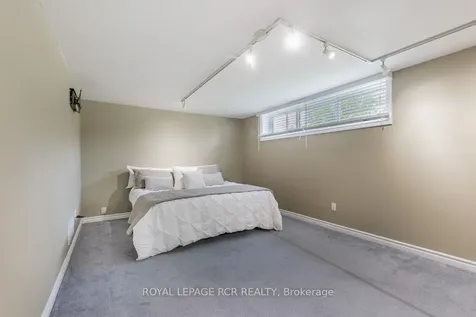384 Watson Drive Whitchurch-stouffville ON L4A 6L1