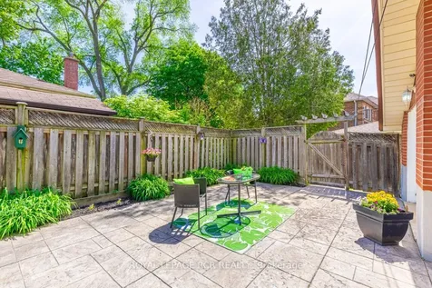 384 Watson Drive Whitchurch-stouffville ON L4A 6L1