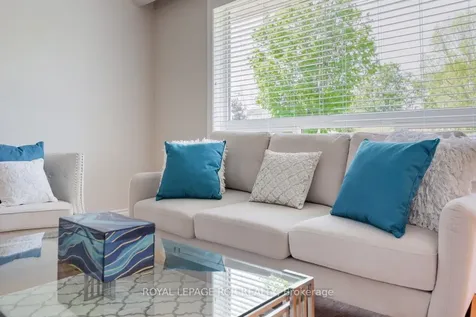 384 Watson Drive Whitchurch-stouffville ON L4A 6L1