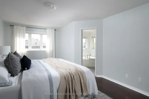 104 White Beach Crescent Vaughan ON L6A 0R2