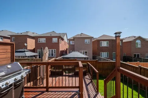 104 White Beach Crescent Vaughan ON L6A 0R2