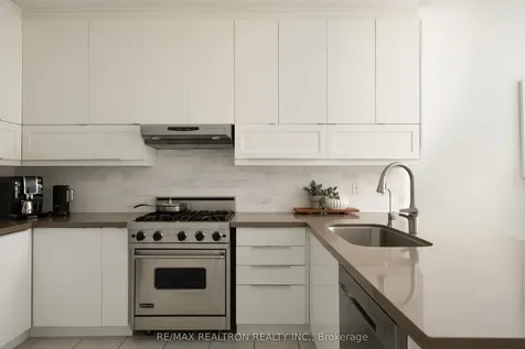 104 White Beach Crescent Vaughan ON L6A 0R2