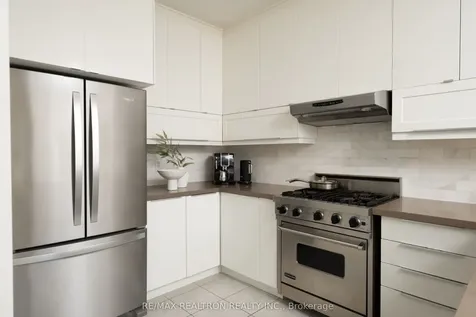 104 White Beach Crescent Vaughan ON L6A 0R2