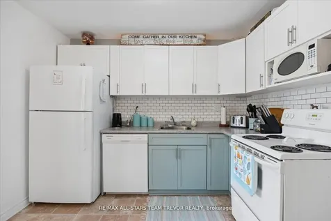 307 Kenwood Avenue Georgina ON L4P 2X6