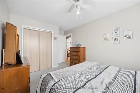 307 Kenwood Avenue Georgina ON L4P 2X6