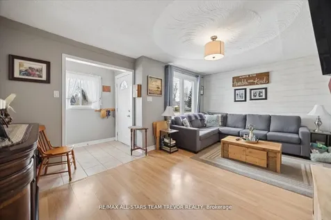 307 Kenwood Avenue Georgina ON L4P 2X6