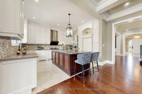 10 Royal West Road Markham ON L6C 0L4