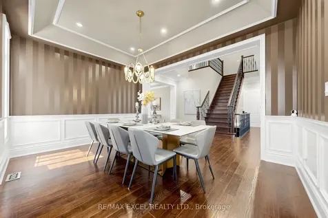 10 Royal West Road Markham ON L6C 0L4