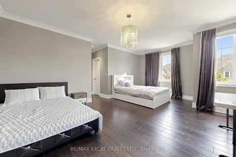 10 Royal West Road Markham ON L6C 0L4