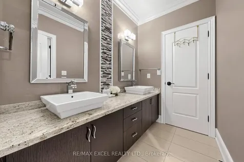 10 Royal West Road Markham ON L6C 0L4