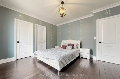 10 Royal West Road Markham ON L6C 0L4