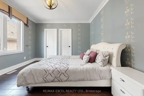 10 Royal West Road Markham ON L6C 0L4