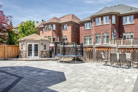 10 Royal West Road Markham ON L6C 0L4