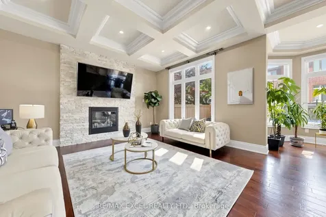 10 Royal West Road Markham ON L6C 0L4