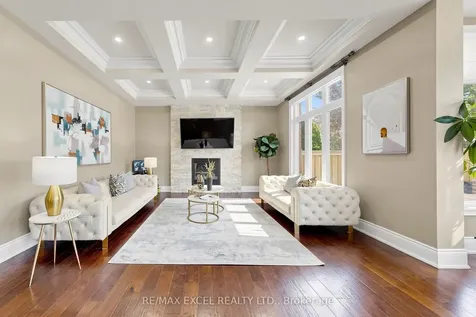 10 Royal West Road Markham ON L6C 0L4