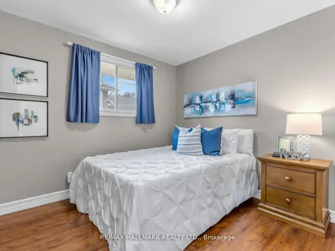 21 Pleasant Avenue East Gwillimbury ON L9N 1A1
