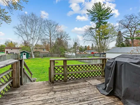 21 Pleasant Avenue East Gwillimbury ON L9N 1A1