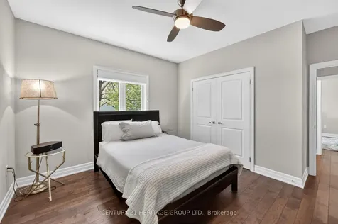 60 Colborne Street Bradford West Gwillimbury ON L3Z 1C5