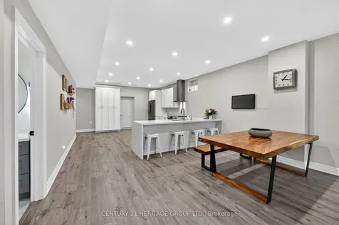 60 Colborne Street Bradford West Gwillimbury ON L3Z 1C5