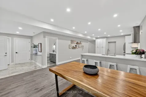 60 Colborne Street Bradford West Gwillimbury ON L3Z 1C5