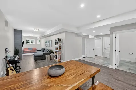 60 Colborne Street Bradford West Gwillimbury ON L3Z 1C5