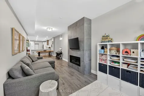 60 Colborne Street Bradford West Gwillimbury ON L3Z 1C5