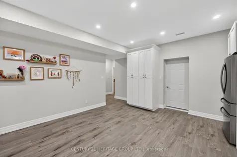 60 Colborne Street Bradford West Gwillimbury ON L3Z 1C5