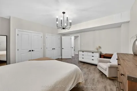 60 Colborne Street Bradford West Gwillimbury ON L3Z 1C5