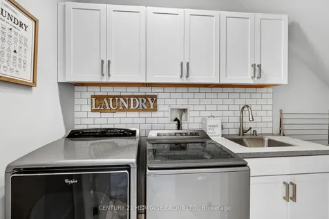 60 Colborne Street Bradford West Gwillimbury ON L3Z 1C5