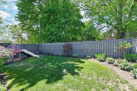 60 Colborne Street Bradford West Gwillimbury ON L3Z 1C5