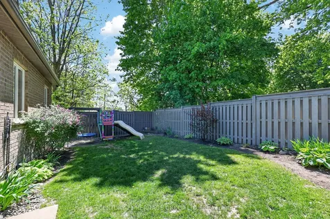 60 Colborne Street Bradford West Gwillimbury ON L3Z 1C5