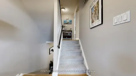 8 Dunkeld Way Markham ON L3T 4Y9