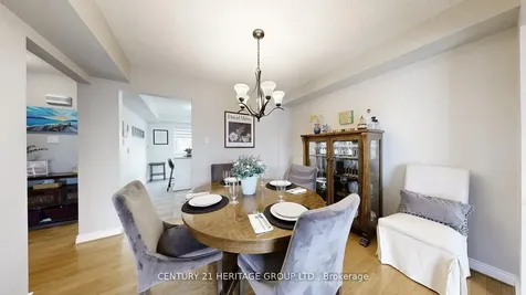 8 Dunkeld Way Markham ON L3T 4Y9
