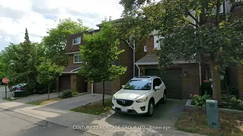 8 Dunkeld Way Markham ON L3T 4Y9