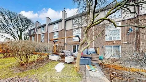 8 Dunkeld Way Markham ON L3T 4Y9