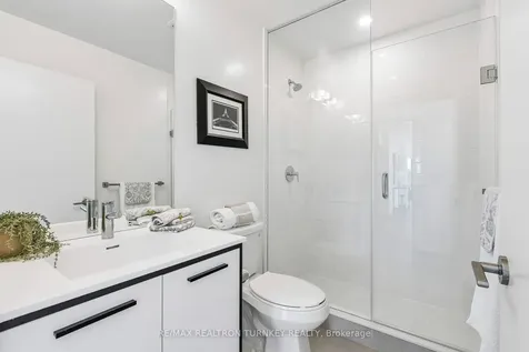 185 Deerfield Road N Newmarket ON L3Y 0G7