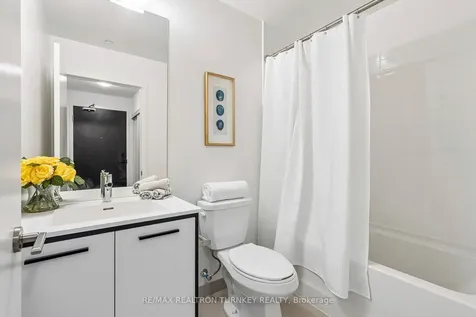 185 Deerfield Road N Newmarket ON L3Y 0G7