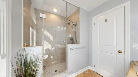 75 Gosnel Circle Bradford West Gwillimbury ON L3Z 0G2