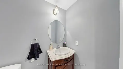 75 Gosnel Circle Bradford West Gwillimbury ON L3Z 0G2
