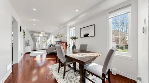 75 Gosnel Circle Bradford West Gwillimbury ON L3Z 0G2