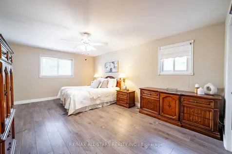 127 Church Street Markham ON L3P 2M2