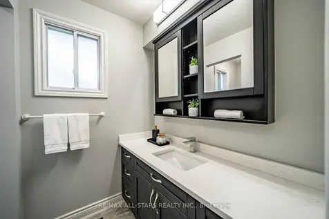 127 Church Street Markham ON L3P 2M2