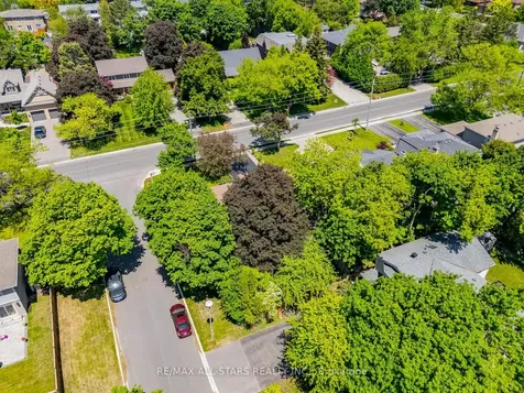 127 Church Street Markham ON L3P 2M2