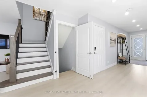 46 Matthew Drive Vaughan ON L4L 9B4